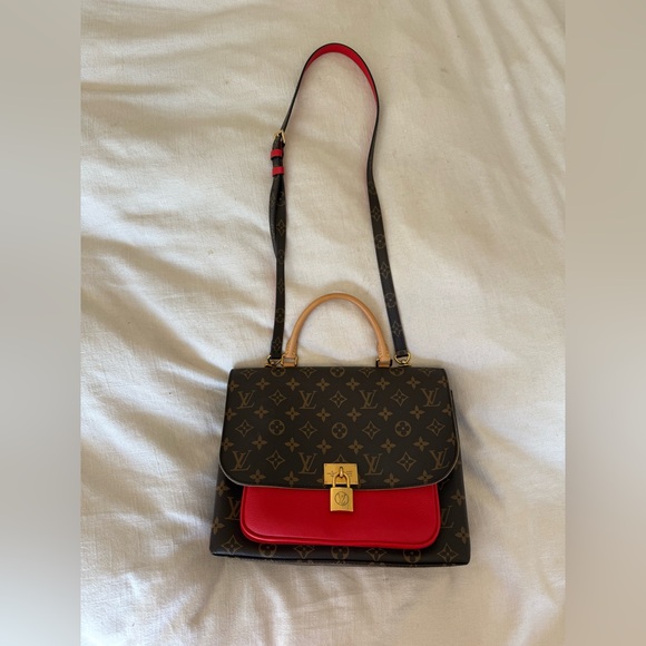 Louis Vuitton Pochette Métis in Monogram Canvas with Rouge (red) leather accent. - Picture 1 of 10